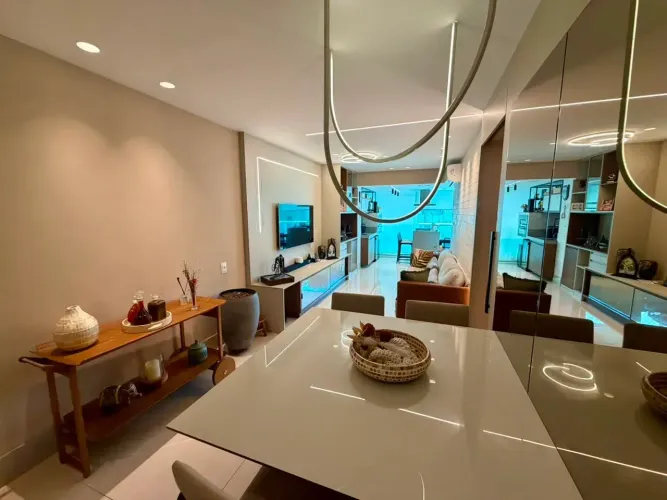 Apartamento a venda em Armação com 3 quartos varanda gourmet e reformado no Paradise