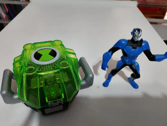 Omnitrix Fx +boneco Bem 10