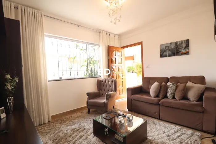 CASA para VENDA com 136m² no bairro Parque Novo Oratório com 2 quartos e 2 vagas. Santo An