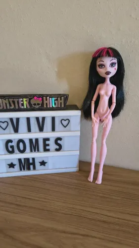 Monster High Draculaura básica G1 leia descrição 