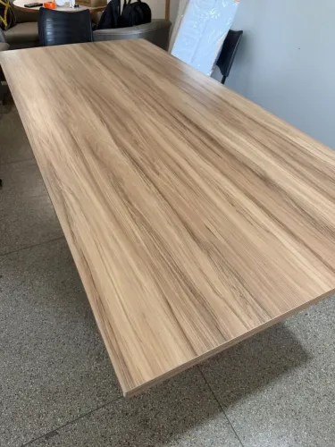 Mesa de Reunião Madeira laminada