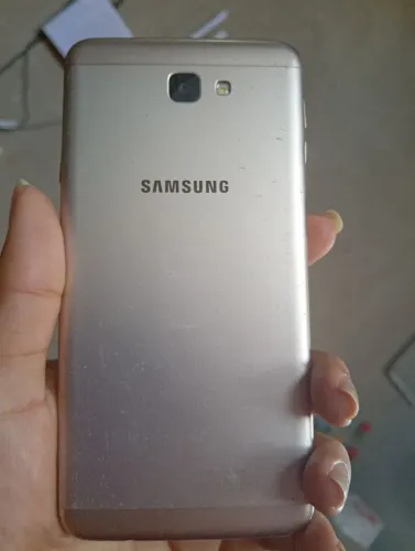 Celular Samsung j7