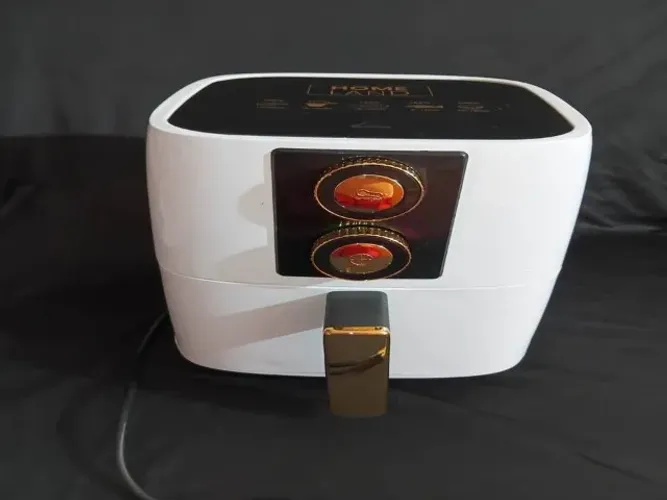 AIR FRYER HOMELAND 4,5L CONSERVADA
