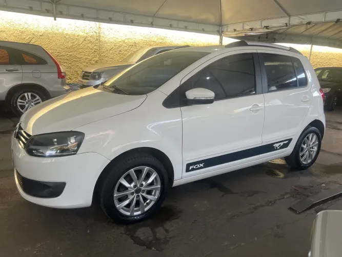 Volkswagen Fox 1.6 MI I Motion Total Flex 8V 5P 2014