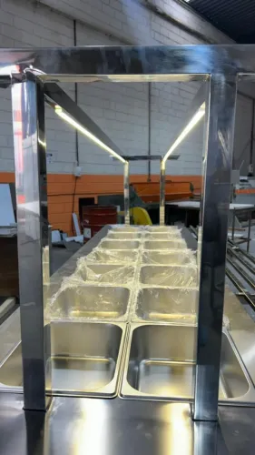 Buffet Térmico 12 Cubas Quentes Inox para Refeições Comerciais