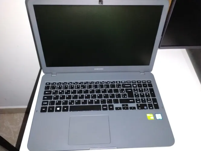 Carcaça notebook samsung np350 xaa completa.