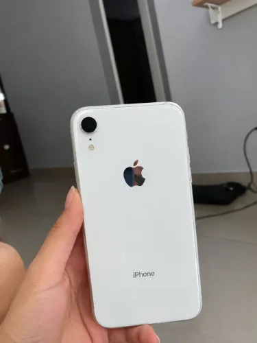 iPhone XR 91% de bateria - Funciona Perfeitamente, Tela Quebrada