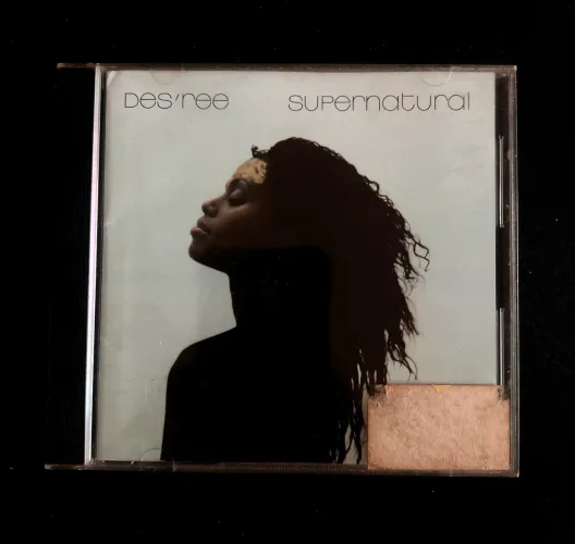 CD da cantora Des'ree Supernatural
