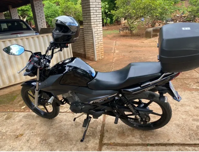 Vendo moto yamanha factor 150, ano 2021/22 super inteiro pouco rodada
