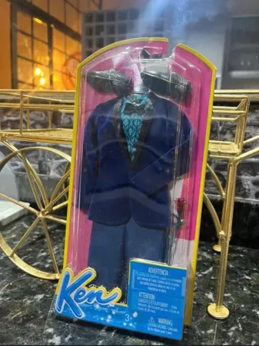 Fashion pack boneco ken da Barbie 