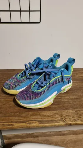 Tênis de basquete Jordan 36