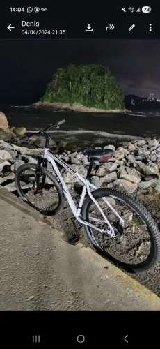 Bicicleta Adulto e kit ferramenta bicicletas
