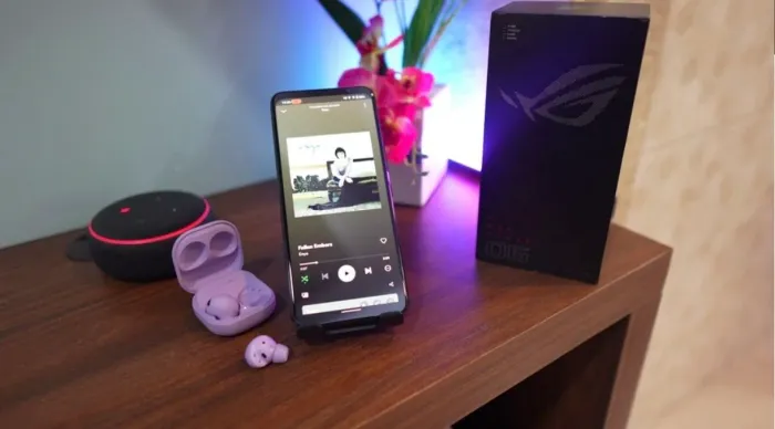 Vendo Rog phone 6 e um Black Shark 4 todos acompanhando cooler e carregadores.