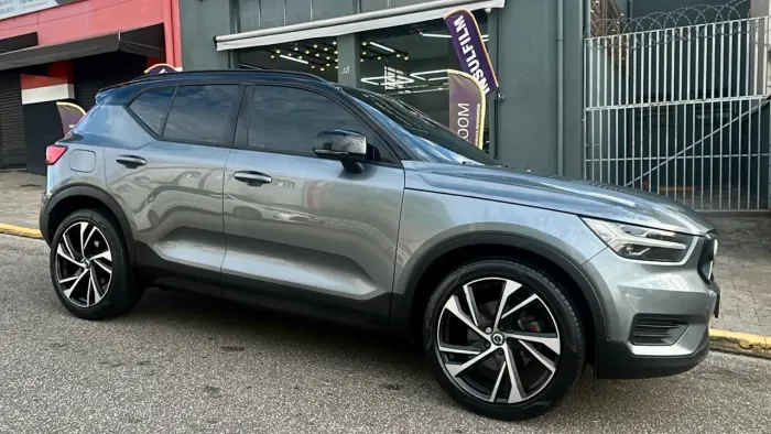 Volvo XC40 T-4 2.0 190cv FWD 2019