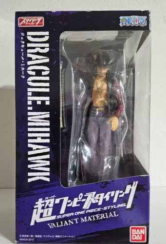 Dracule Mihawk Valiant Material One Piece
