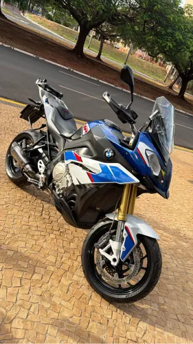 BMW XR1000 tricolor 2018