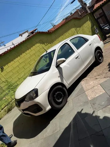 Toyota Etios X Sedan 1.5 Flex 16V 4P Mec. 2020