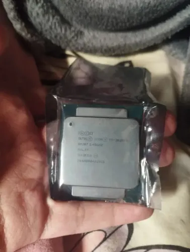 Xeon® E5-2620 v3
