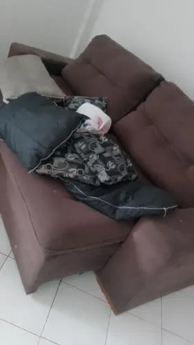 Cama king size e sofa