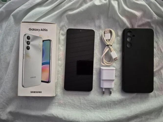Samsung Galaxy A05s 128GB - Bom estado