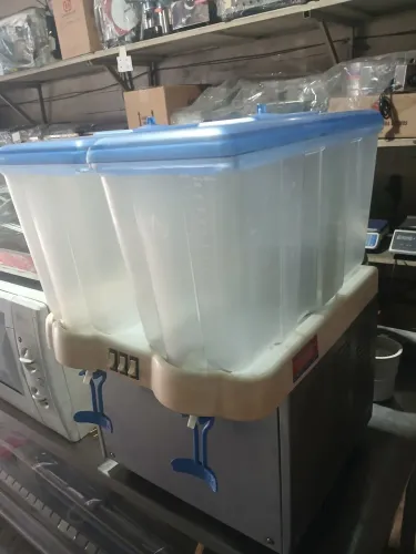 Refresqueira. Cortador de frios. Cilindro etc