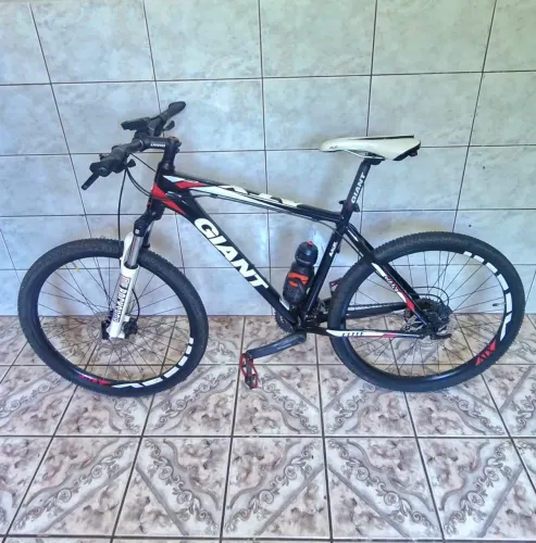  Mountain bike GIANT ATX  ELITE  (aro  26) tamanho M