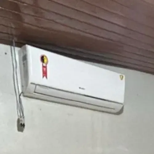 Ar condicionado 12 .000 BTUs marcar Gree! Em ótimo estado !