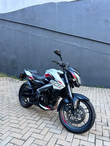 BAJAJ DOMINAR 200 ano 2024 modelo 2025