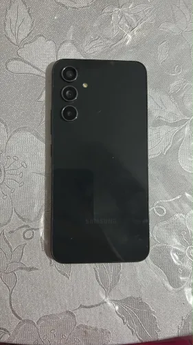 Celular semi novo
