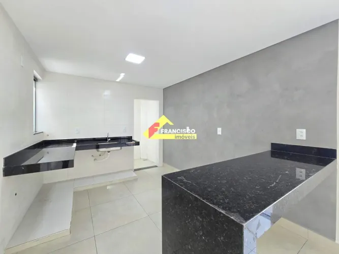 Apartamento Térreo à venda, 3 quartos, 2 vagas, São Roque - Divinópolis/MG