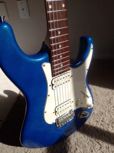 Guitarra Tagima t620