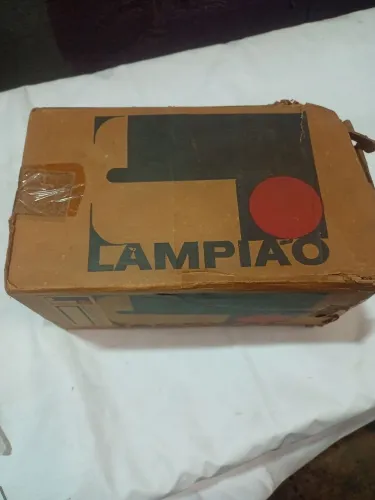 Lampião à gás antigo com 12 camisas