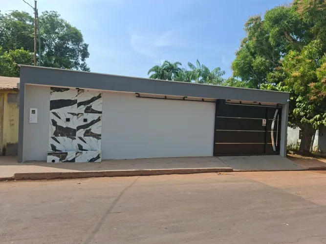 Vendo casa na comunidade bela vista estrada de manacapuru km 56 vendo só a casa ou mobilia
