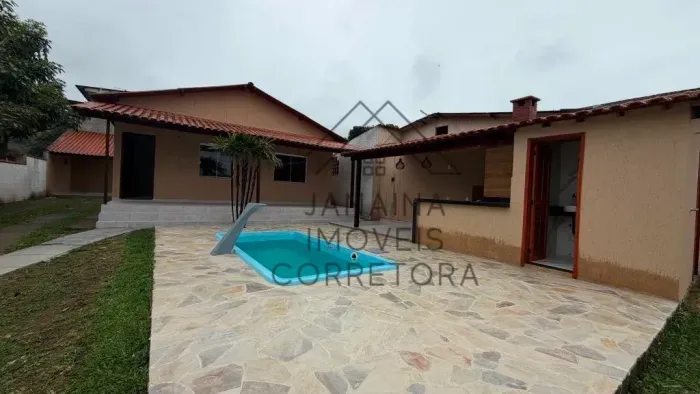 Casa para aluguel e venda com 3 quartos na Praça Niteroi - Guapimirim - RJ