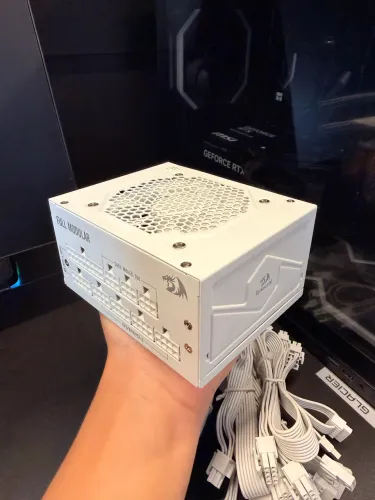 Redragon SFX 650w 80 Plus Gold | INTACTA