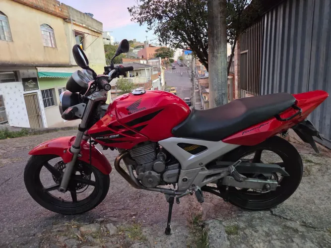 Cbx 250 Twister 2008 com 74.000km