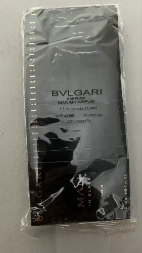 Bulgari Black Parfum (cartela com 15 flaconetes)