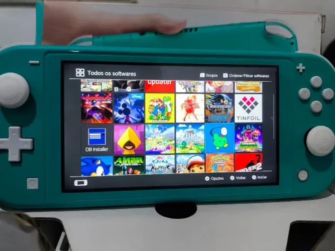 Nintendo Switch Lite (DESBLOQUEADO)