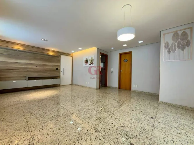 Apartamento 100m², 04 quartos, 02 vagas com elevador.