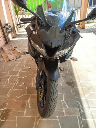 YAMAHA YZF R-15 2025