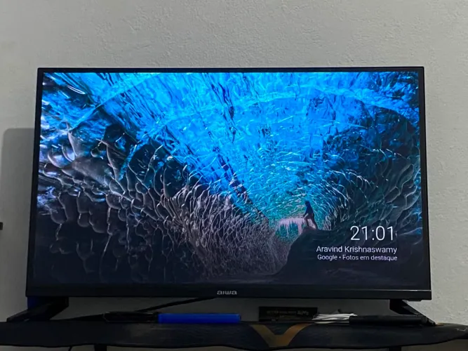 Vendo tv smart 32p sem marca de uso