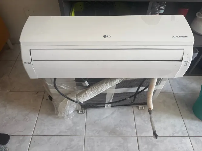 Ar-condicionado LG 9000 BTUs Dual Inverter