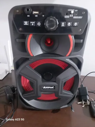 Caixa de Som Amplificada Amvox ACA 221 Gigante II.