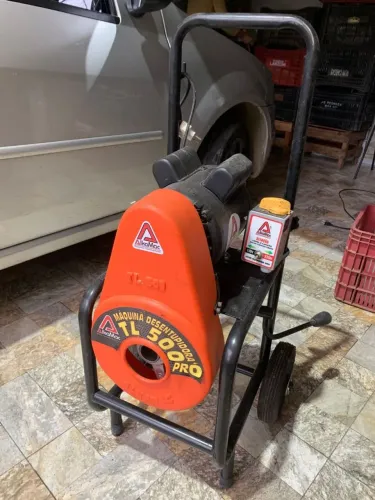 Vende uma desentupidora alkamac 