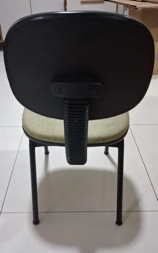 Cadeiras à Venda (3 disponíveis)