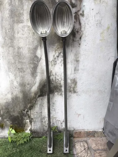 Par de Luminárias de Poste em Alumínio