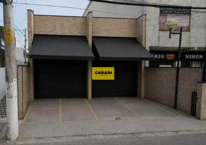 Galpão Comercial 210m² com Vão Livre e Estacionamento Paulicéia | SBC