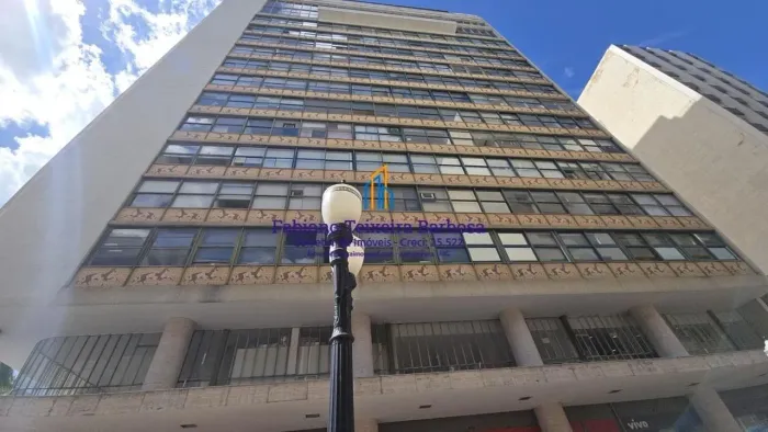 Sala Comercial bem ampla no Centro de JF com 47 m2 , linda vista à venda por R$ 189.900 - 