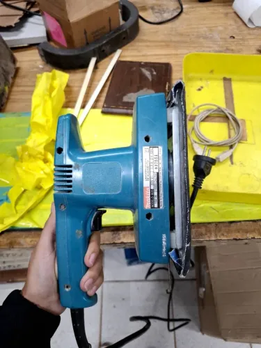 Lixadeira makita
