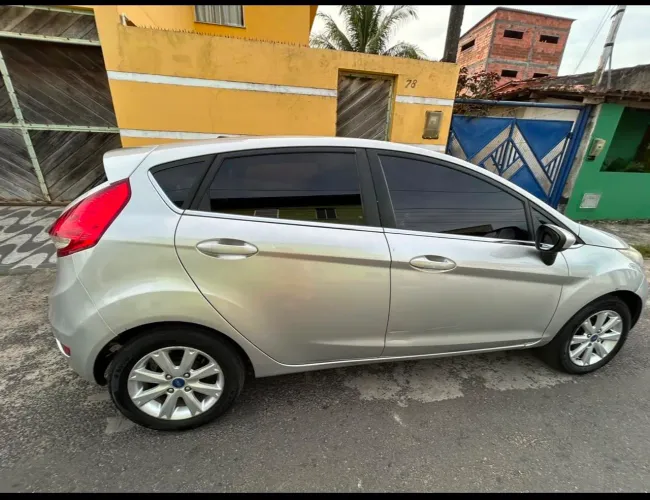 Ford Fiesta SE 1.6 16V Flex 5P 2012